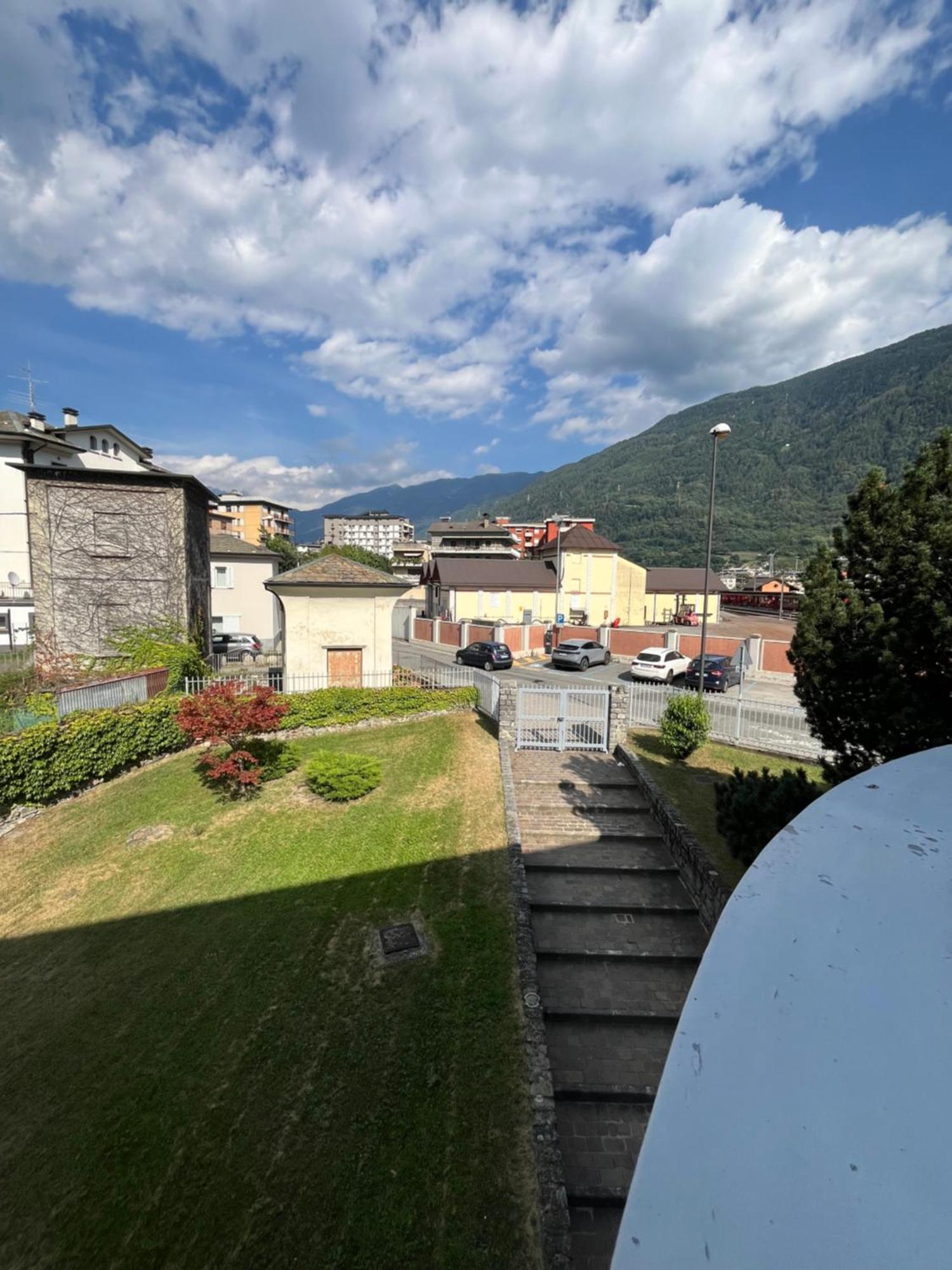 Casa Vacanze Lucia 티라노 외부 사진