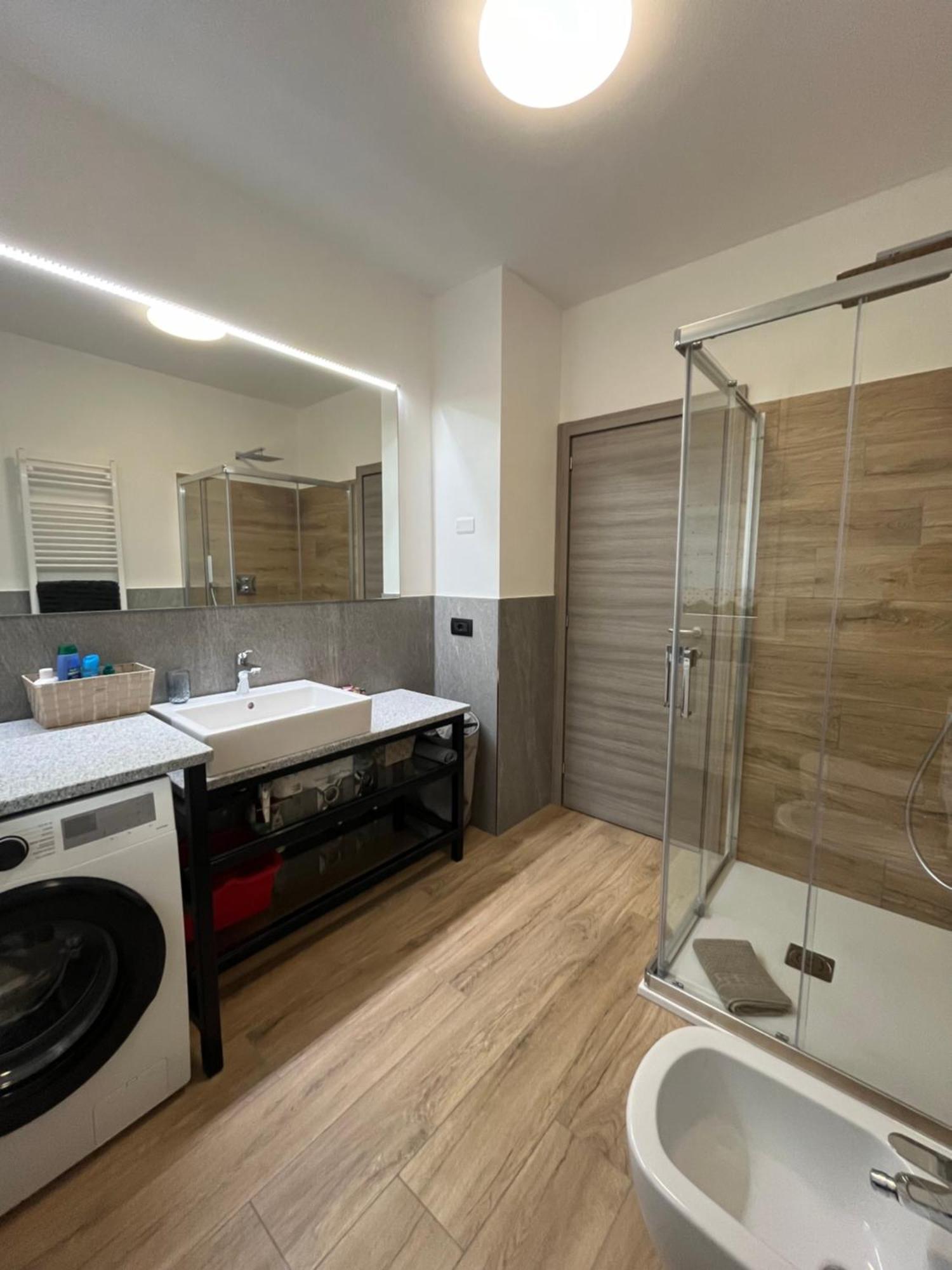 Casa Vacanze Lucia 티라노 외부 사진