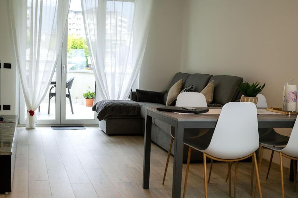 Casa Vacanze Lucia 티라노 외부 사진